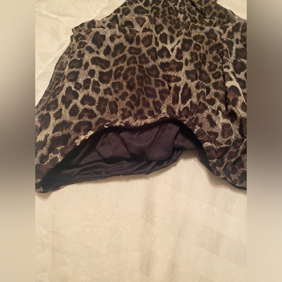 ENFOCUS STUDIO L stretch waist button neck cheetah top women’s lacey feel - Picture 3 of 15